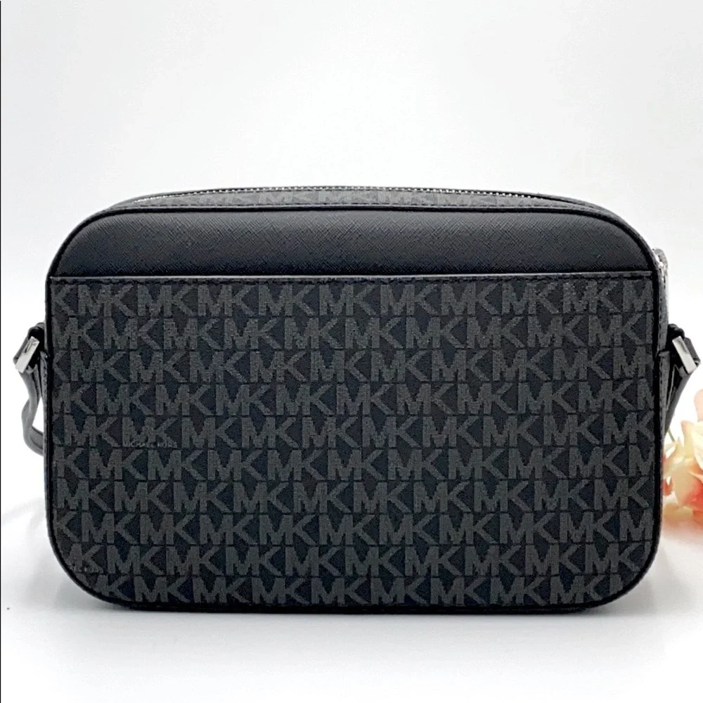 MICHAEL KORS LARGE EW ZP CHAIN XBODY BLACK SIGNATR